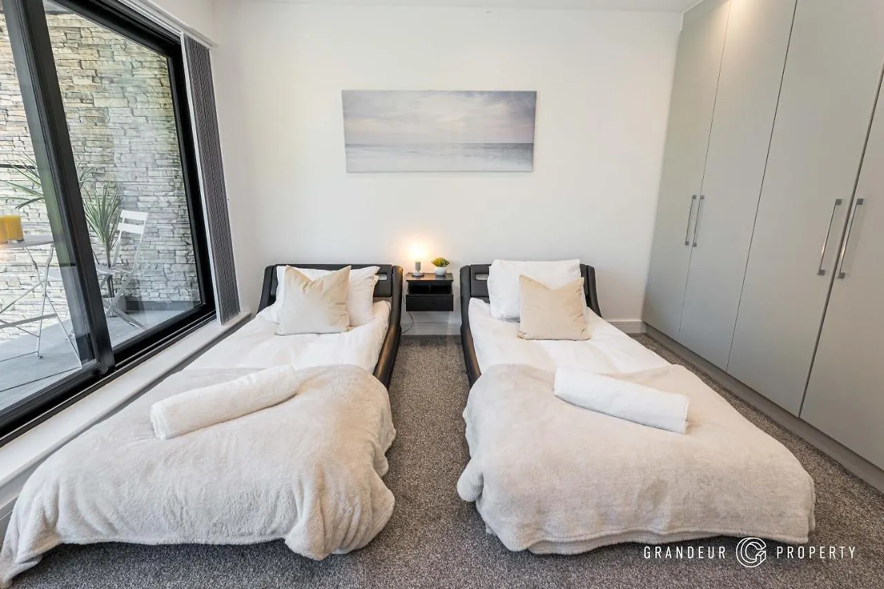 Carbery Lux By Grandeur Property Bournemouth