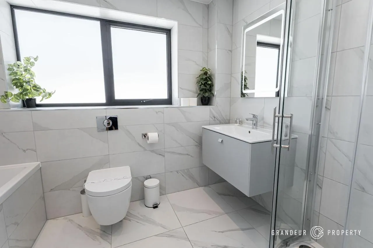 Carbery Lux By Grandeur Property Bournemouth 0*,